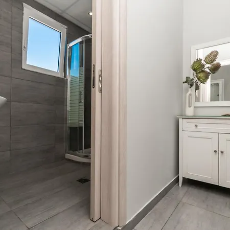 Demargia C - Loft In